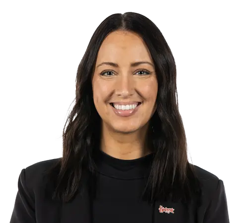 Larisa Hart headshot